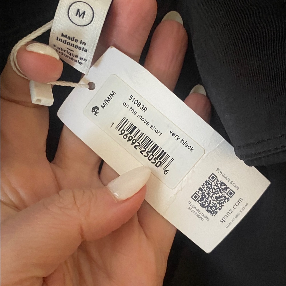 SPANX On the Move Black 4” Shorts - Picture 11 of 11